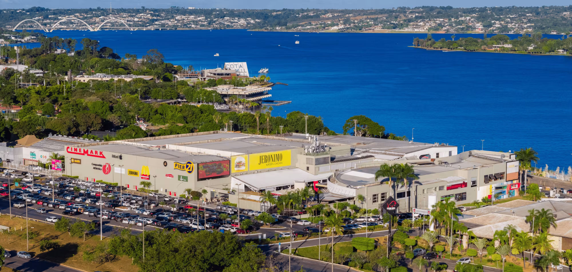 Banner no Shopping Pier 21